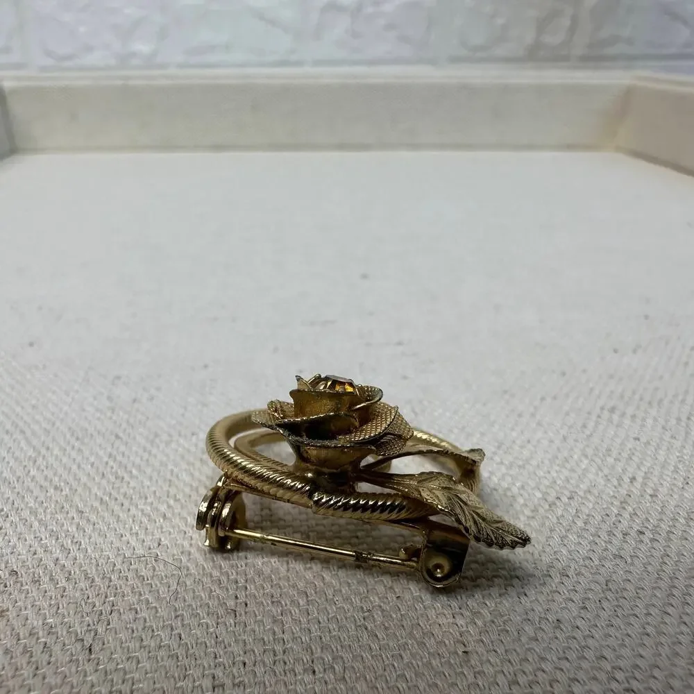 Floral Gold Tone Spiral Circle Rose Spun Gold Leaf Brooch Pin w/ Citrine Jewel